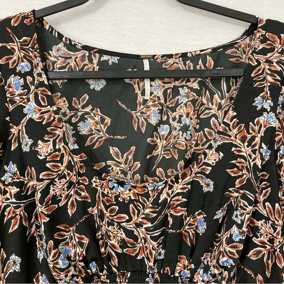 Free People Ruched Smock Santiago Blouse in Black Floral Size Large - Picture 5 of 12